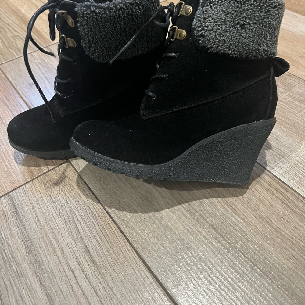 Women's Black suede Wedge Ankle Boots/booties - Picture 3 of 7